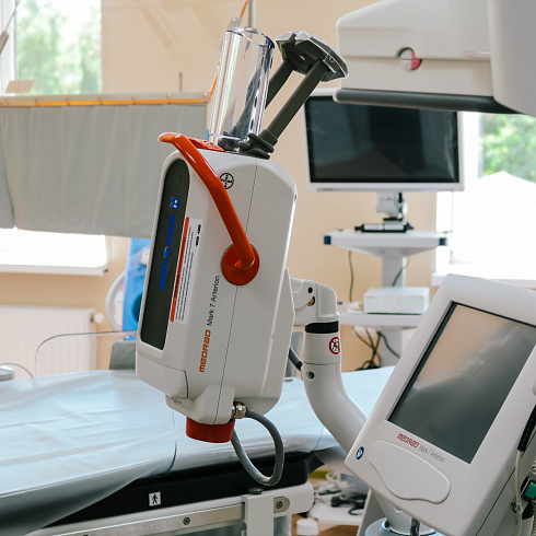 На борьбу с раком: в Севастопольском городском онкологическом диспансере им. А.А Задорожного работает новый ангиограф