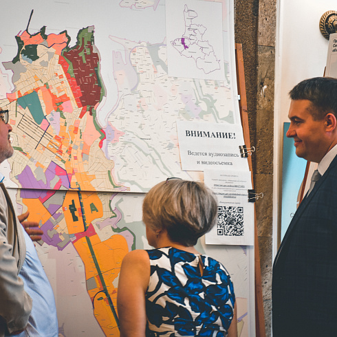 На защите жизни и здоровья: Свой профессиональный праздник отмечают севастопольские медики