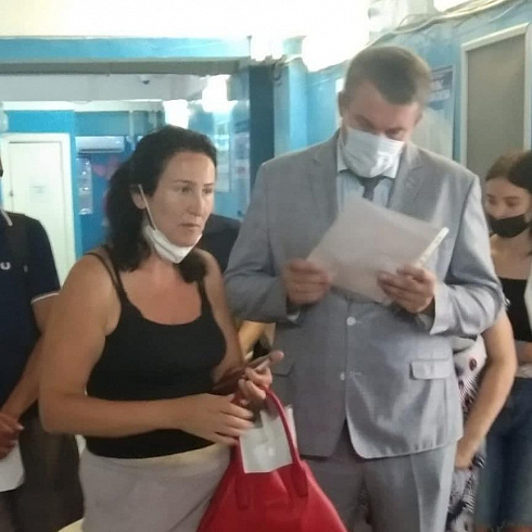 Виталий Денисов провёл административные обходы во взрослой и детской поликлиниках 