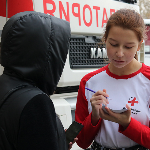 Вирус угрожает всем, но ВИЧ – не приговор!