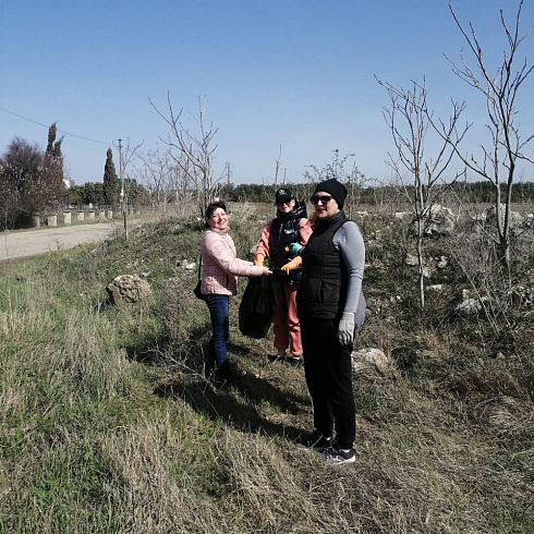 Сотрудники Департамента здравоохранения присоединились к общегородскому субботнику
