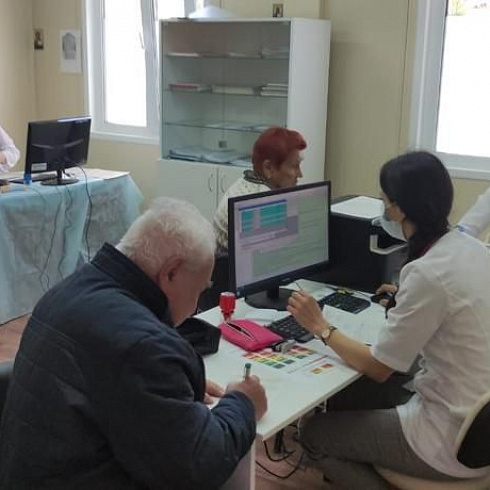 Специалисты городской больницы № 9 продолжают дни здоровья для сельчан