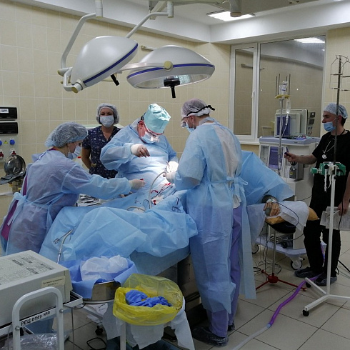 Сердечно-сосудистые хирурги Севастополя провели уникальную для региона операцию