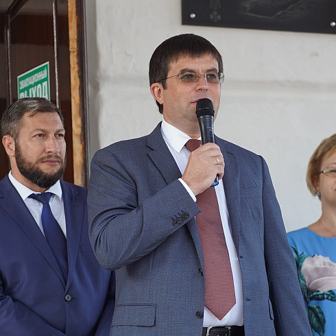 Сергей Шеховцов поздравил студентов севастопольского медицинского колледжа с началом нового учебного года