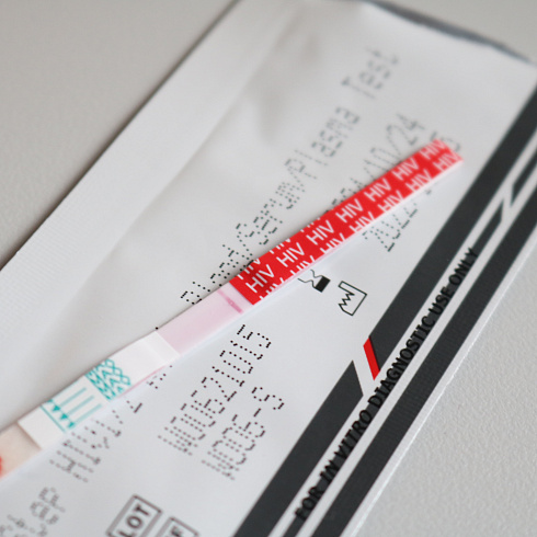 Вирус угрожает всем, но ВИЧ – не приговор!