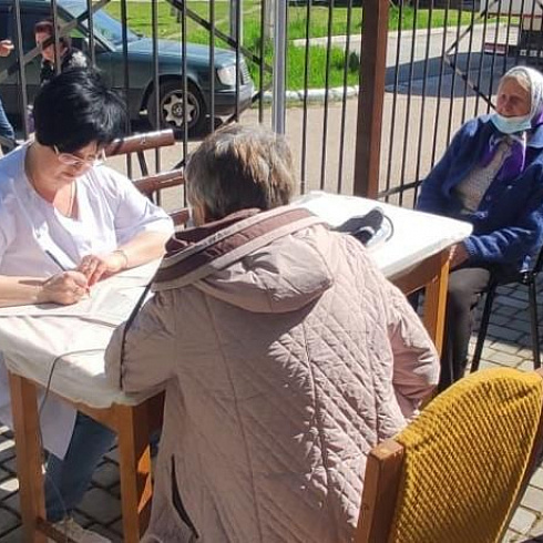 Специалисты городской больницы № 9 продолжают дни здоровья для сельчан