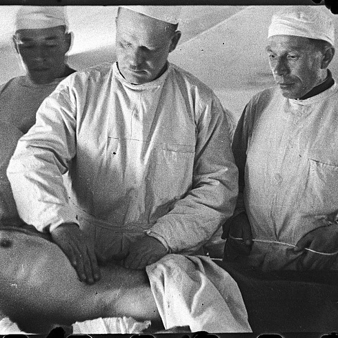 Победившим смерть во имя жизни: севастопольские медики в первые дни Великой Отечественной войны