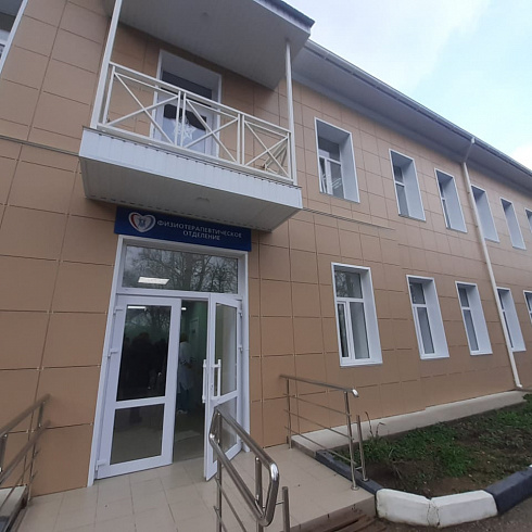 Директор Департамента здравоохранения провел административный обход и оценил ход ремонта в севастопольских медучреждениях