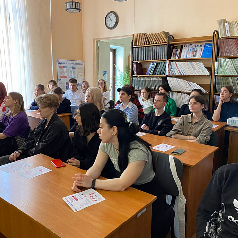Вклад в дело спасения человеческих жизней: студентам-медикам рассказали о донорстве крови и ее компонентов