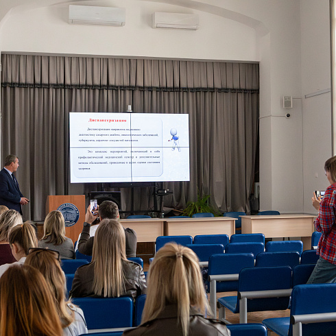 Главные врачи севастопольских городских больниц встретились с населением