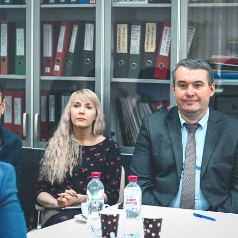 Виталий Денисов провел выездное совещание в Севастопольской городской психиатрической больнице