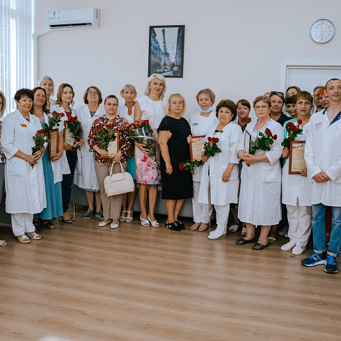 Директор Департамента здравоохранения и его заместители поздравили медицинских работников с профессиональным праздником