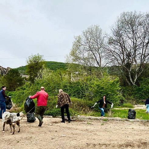 Сотрудники Департамента здравоохранения города Севастополя присоединились ко Всероссийскому субботнику