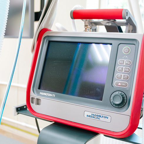 На борьбу с раком: в Севастопольском городском онкологическом диспансере им. А.А Задорожного работает новый ангиограф