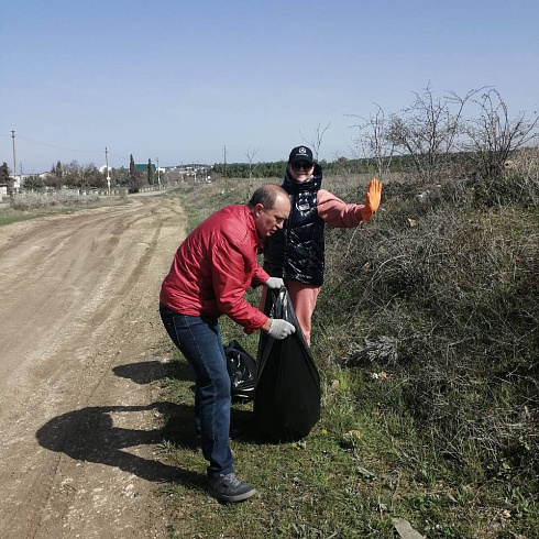 Сотрудники Департамента здравоохранения присоединились к общегородскому субботнику