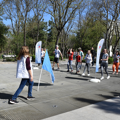 «10000 шагов к жизни» делали севастопольцы в рамках Всемирного дня здоровья