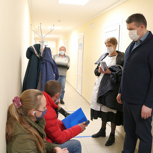 Директор Департамента здравоохранения Виталий Денисов 20 марта провёл административный обход в Инкермане