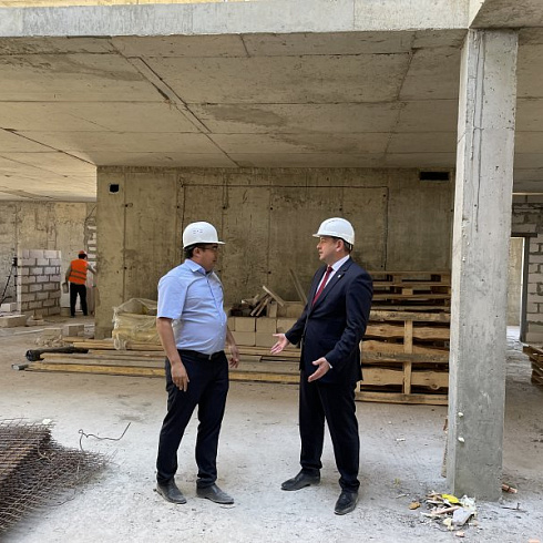 Поликлинику в бухте Казачьей построят к концу года