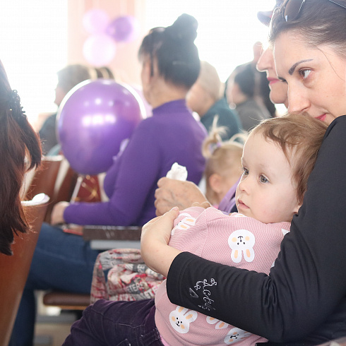 Право на чудо: малыши и их родители пришли в гости к врачам по случаю Международного дня недоношенных