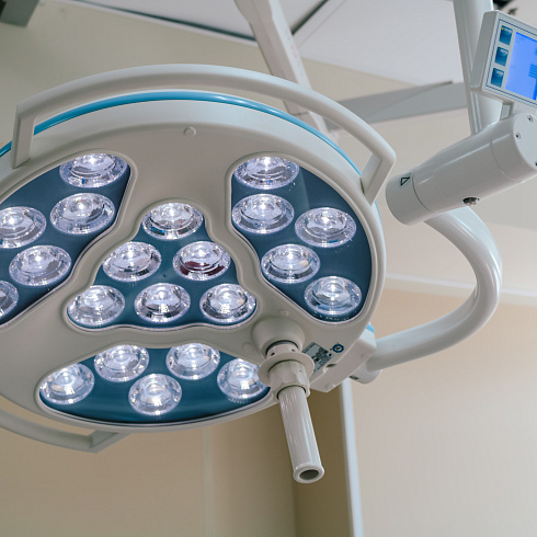 На борьбу с раком: в Севастопольском городском онкологическом диспансере им. А.А Задорожного работает новый ангиограф