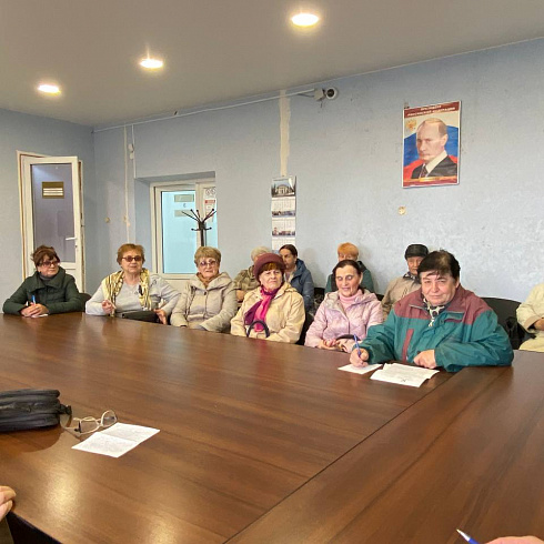 Главные врачи севастопольских городских больниц встретились с населением