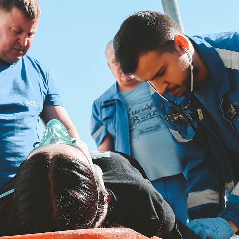 Люди особой закалки: специалисты скорой помощи отмечают профессиональный праздник