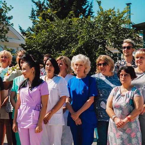 Директор Департамента здравоохранения и его заместители поздравили медицинских работников с профессиональным праздником