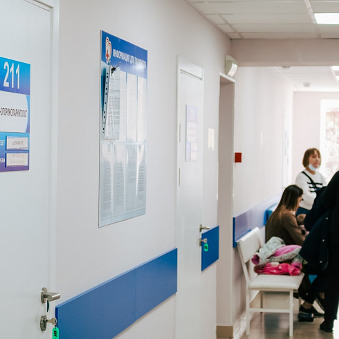 После капитального ремонта в Инкермане открыли детскую поликлинику