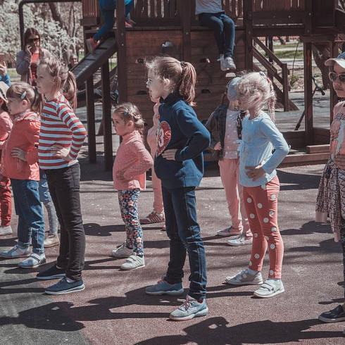 10 апреля в сквере 60 - летия СССР провели День здоровья.