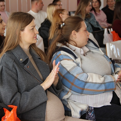 Начало новой жизни: в Севастополе с любовью поддержали будущих мам