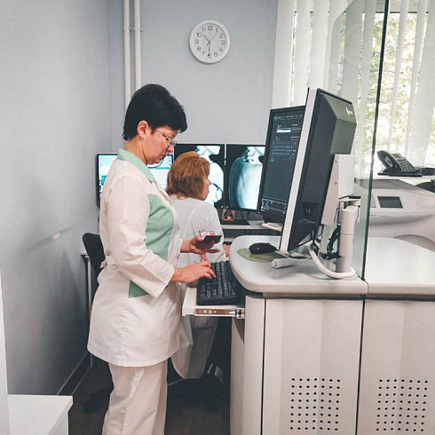 В Севастопольском онкологическом диспансере прошел День открытых дверей для ветеранов и чернобыльцев