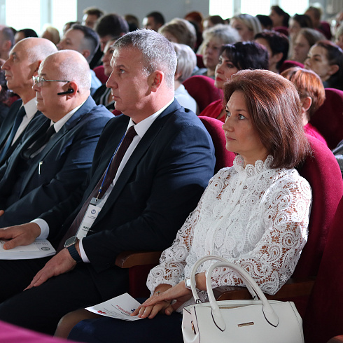 В рамках 155 юбилея Городской больницы №1 прошла научно-практическая конференция "Современная медицина в городском здравоохранении"