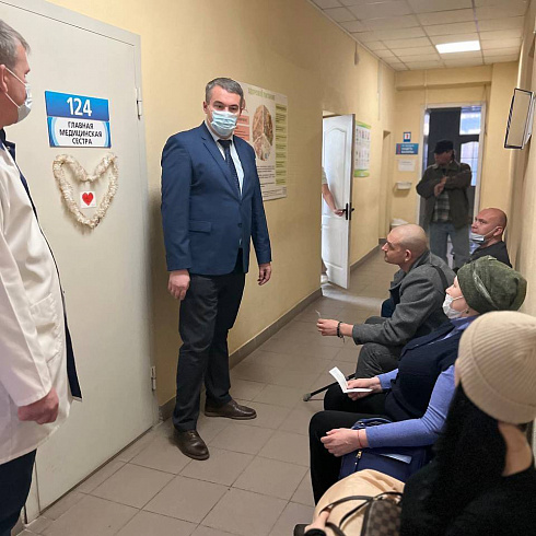Директор Департамента здравоохранения Виталий Денисов провел административные обходы
