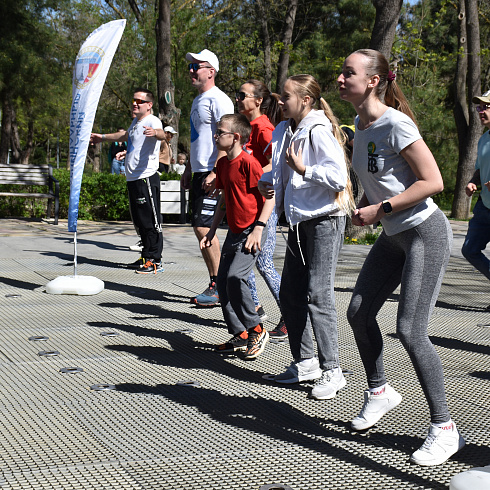 «10000 шагов к жизни» делали севастопольцы в рамках Всемирного дня здоровья