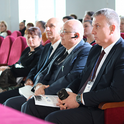 В рамках 155 юбилея Городской больницы №1 прошла научно-практическая конференция "Современная медицина в городском здравоохранении"