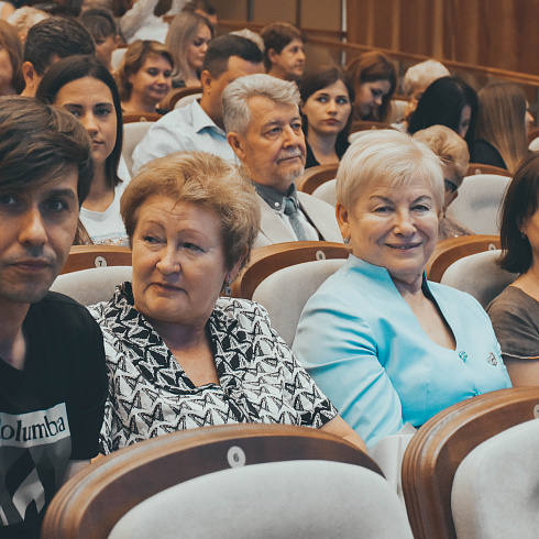 В преддверии Дня медицинского работника в Городских больницах  прошли торжественные собрания