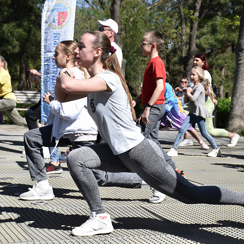 «10000 шагов к жизни» делали севастопольцы в рамках Всемирного дня здоровья