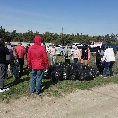 Сотрудники Департамента здравоохранения присоединились к общегородскому субботнику