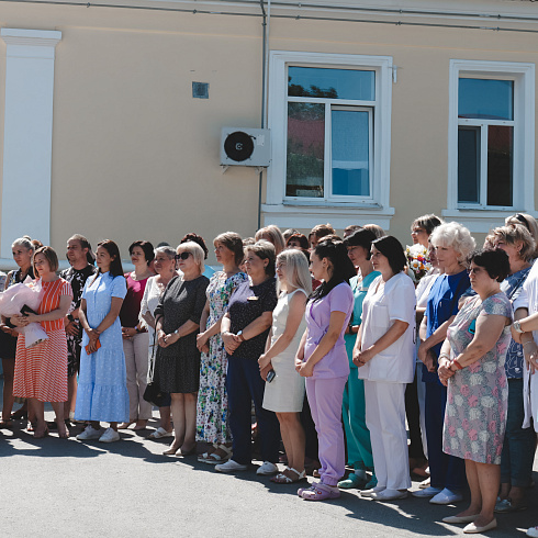 Директор Департамента здравоохранения и его заместители поздравили медицинских работников с профессиональным праздником