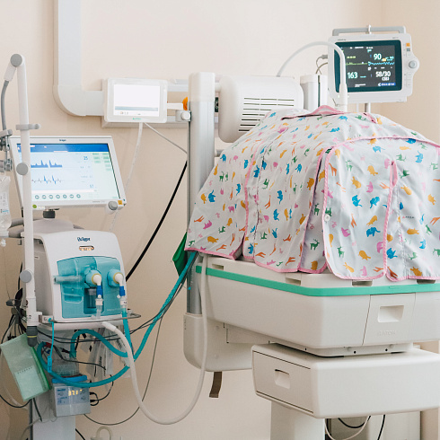 В борьбе за маленькие жизни: в отделении реанимации новорожденных Родильного дома № 2 работает новейшее оборудование