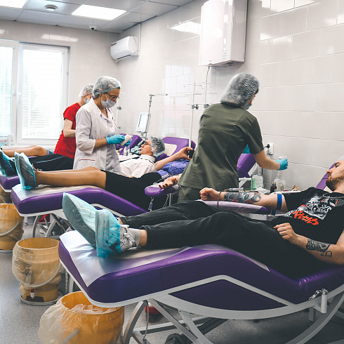 Сдать кровь и спасти чью-то жизнь. В Севастополе отмечают Национальный день донора