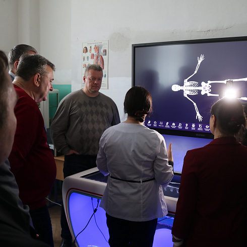 Представители медицинского сообщества Севастополя посетили Институт фундаментальной медицины и здоровьесбережения