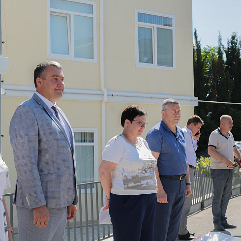 Директор Департамента здравоохранения и его заместители поздравили медицинских работников с профессиональным праздником