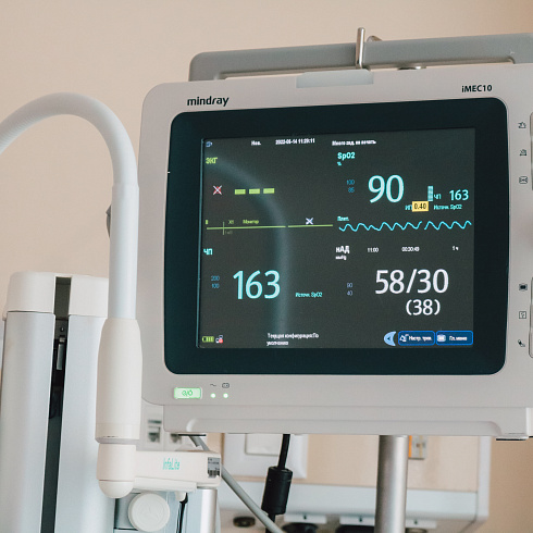 В борьбе за маленькие жизни: в отделении реанимации новорожденных Родильного дома № 2 работает новейшее оборудование