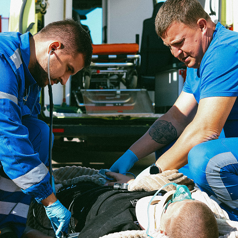 Люди особой закалки: специалисты скорой помощи отмечают профессиональный праздник