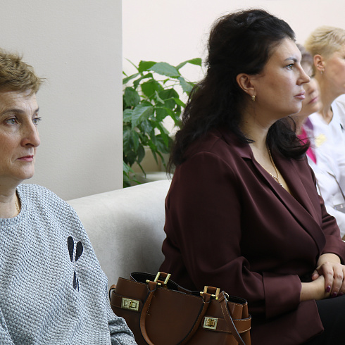 Инклюзивное взаимодействие: для медиков прошел семинар по навыкам работы с пациентами с ограниченным возможностями по зрению