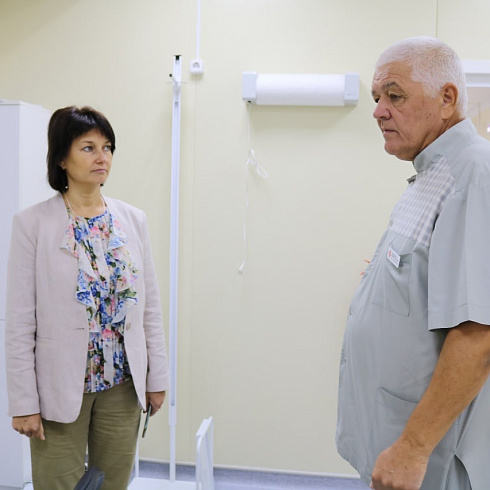 Заместитель директора Департамента здравоохранения проверила работу медицинских учреждений Байдарской долины